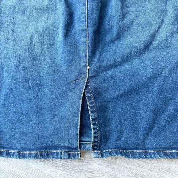 Kenneth Cole Denim A Line Button  Down Skirt - Picture 13 of 14